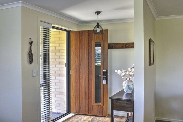 Photo of property in 3 Hereford Drive, Carterton, 5713