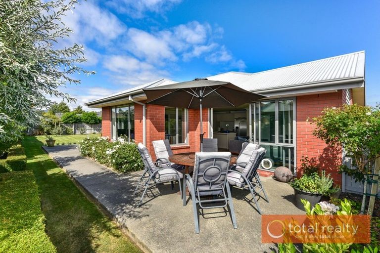 Photo of property in 8 Rosario Place, Aidanfield, Christchurch, 8025