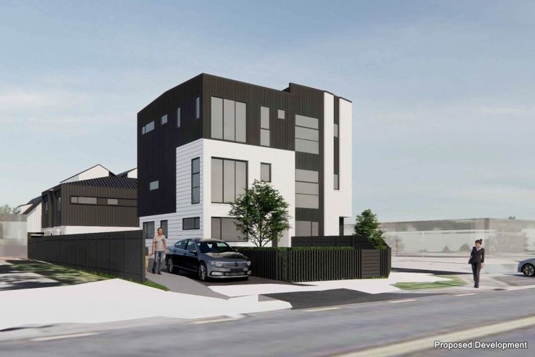 Photo of property in 97 Vodanovich Road, Te Atatu South, Auckland, 0610
