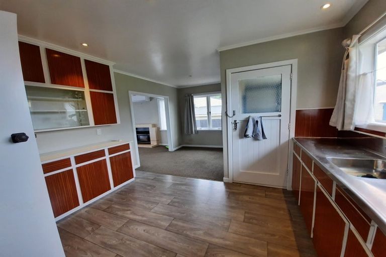 Photo of property in 19 Kent Road, Manurewa, Auckland, 2102