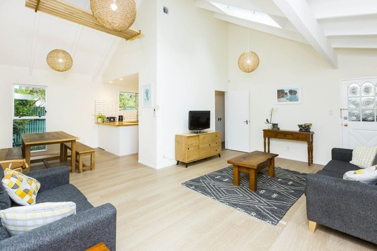 Photo of property in 23a Heretaunga Square, Silverstream, Upper Hutt, 5019