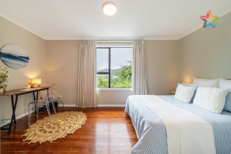 Photo of property in 12 Montgomery Avenue, Karori, Wellington, 6012