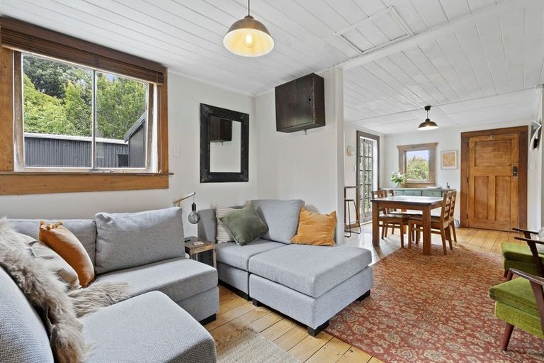 Photo of property in 46 Fox Street, Opunake, 4616