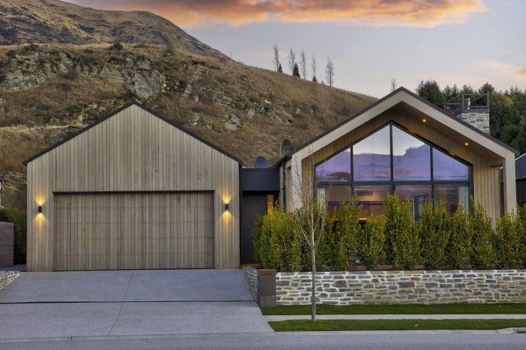 Photo of property in Kawarau Heights, 77 Kawarau Heights Boulevard, Lake Hayes, Queenstown, 9304