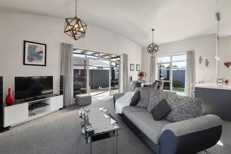 Photo of property in 18 Surfers Avenue, Waihi Beach, 3611