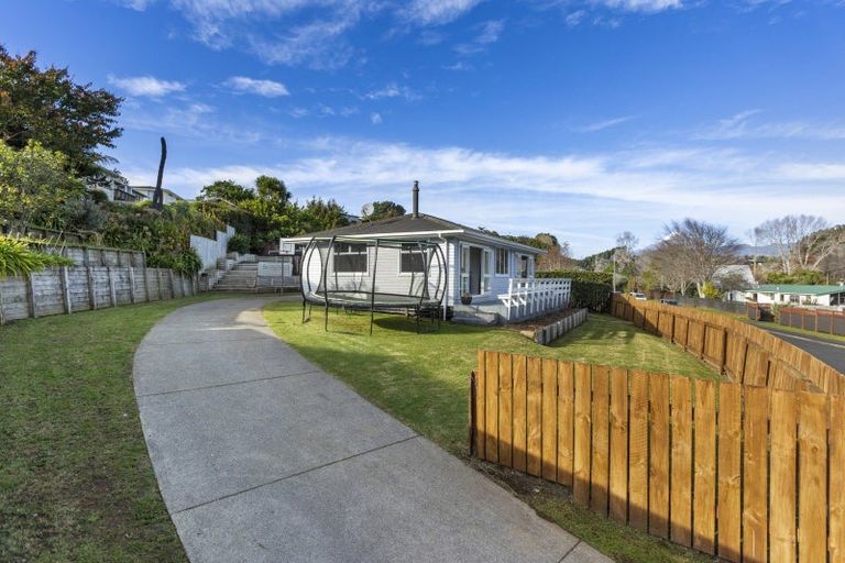 Photo of property in 5 Heaphy Street, Westown, New Plymouth, 4310