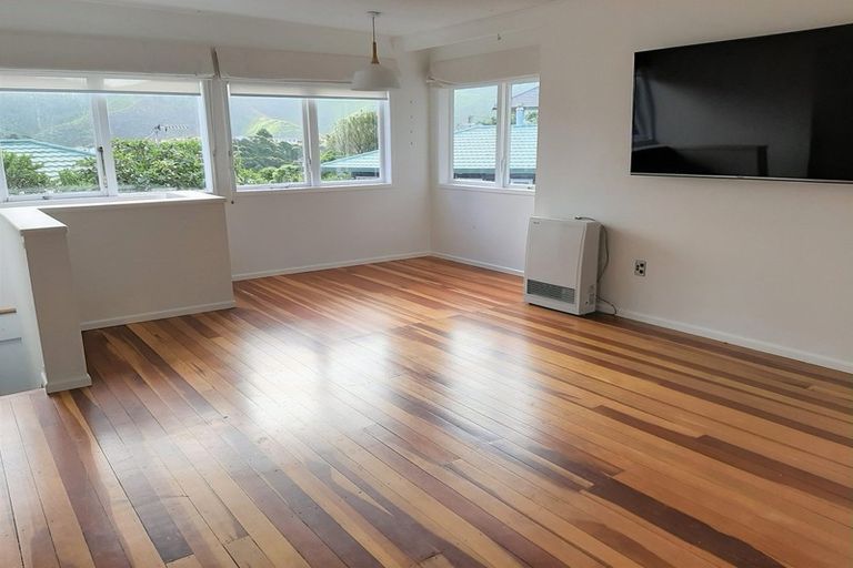 Photo of property in 142 The Ridgeway, Mornington, Wellington, 6021