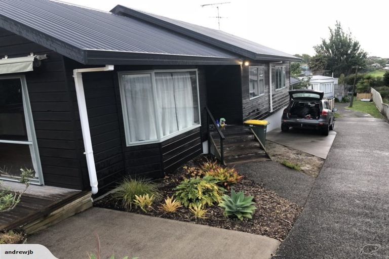 Photo of property in 112 Stanmore Bay Road, Stanmore Bay, Whangaparaoa, 0932