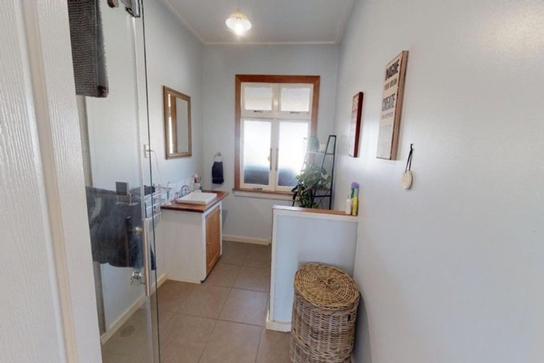 Photo of property in 2079 Kimbolton Road, Kiwitea, Feilding, 4777