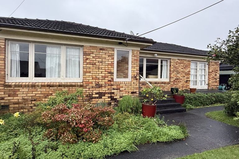 Photo of property in 12 Crete Avenue, Milford, Auckland, 0620