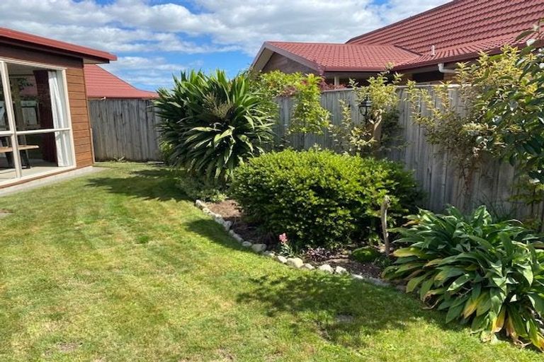 Photo of property in Rangeview Villas, 56/9 Fuller Close, Levin, 5510