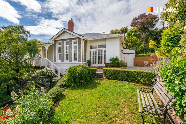 Photo of property in 47 Easther Crescent, Kew, Dunedin, 9012