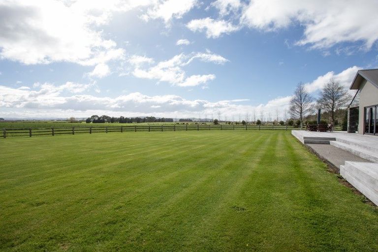 Photo of property in 1059d Winton Lorneville Highway, Lochiel, Winton, 9781