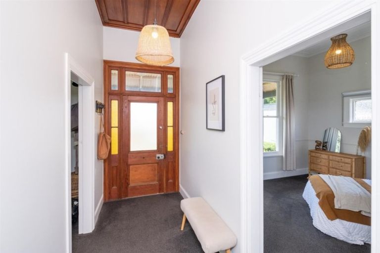 Photo of property in 194 South Road, Hawera, 4610