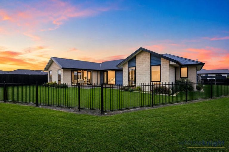 Photo of property in 14 Hollard Crescent, Lincoln, 7608