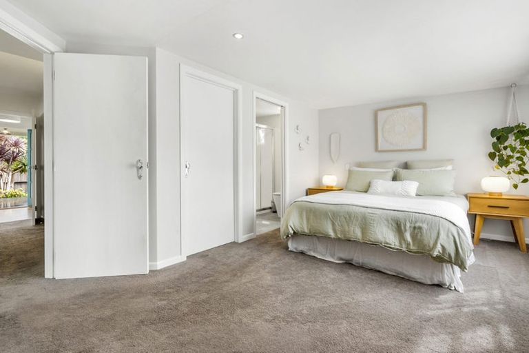 Photo of property in 1/46 Eversleigh Road, Belmont, Auckland, 0622