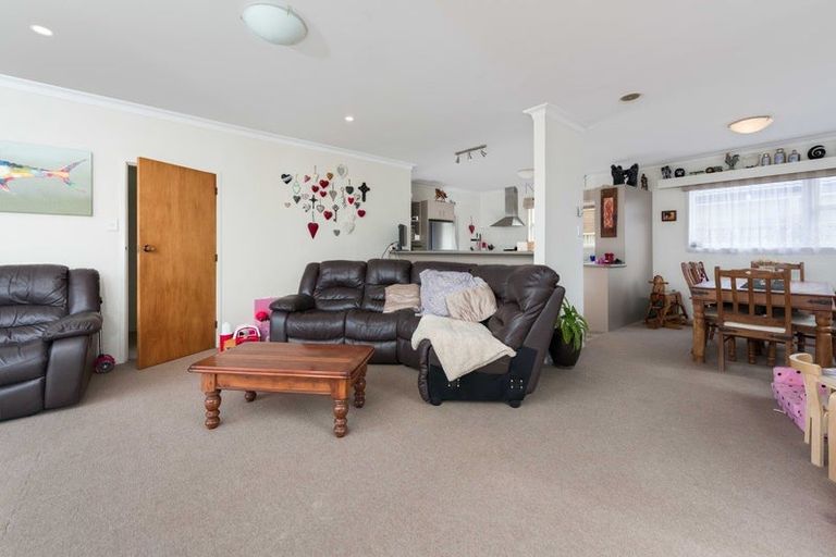 Photo of property in 318 Otumoetai Road, Otumoetai, Tauranga, 3110