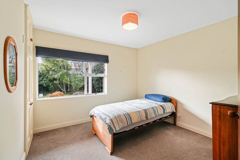Photo of property in 9 Bridgemere Lane, Cracroft, Christchurch, 8022