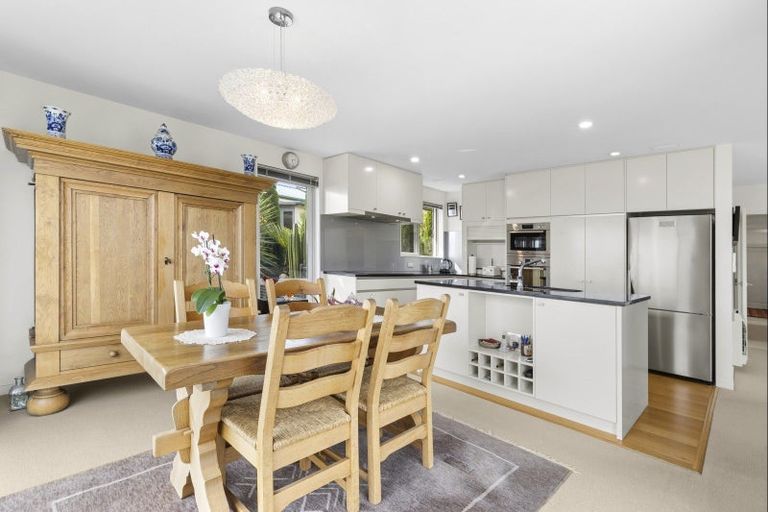 Photo of property in 6 Commodore Place, Britannia Heights, Nelson, 7010