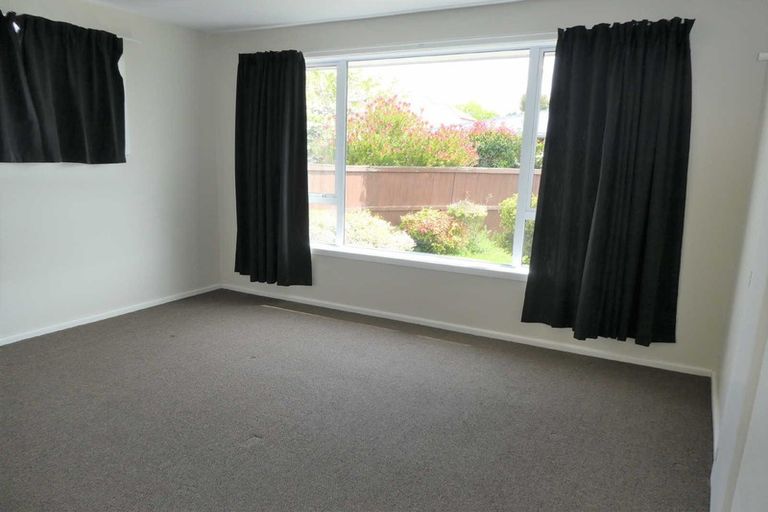 Photo of property in 2/271 Avonhead Road, Avonhead, Christchurch, 8042