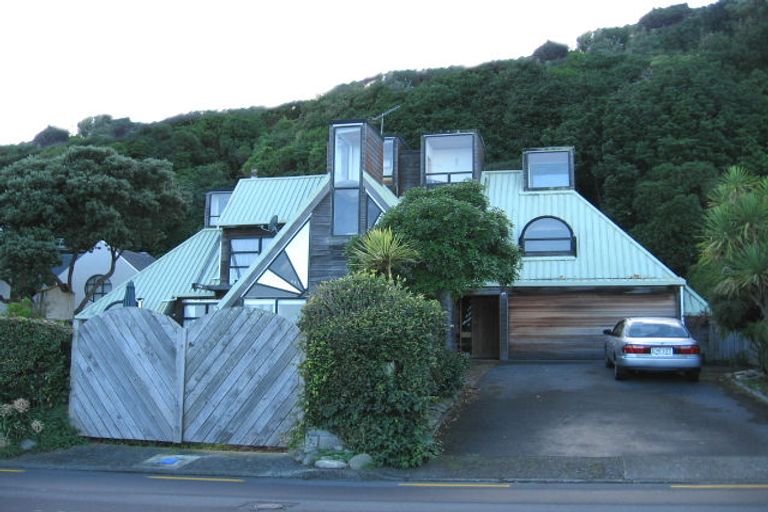 Photo of property in 10 Moana Road, Plimmerton, Porirua, 5026