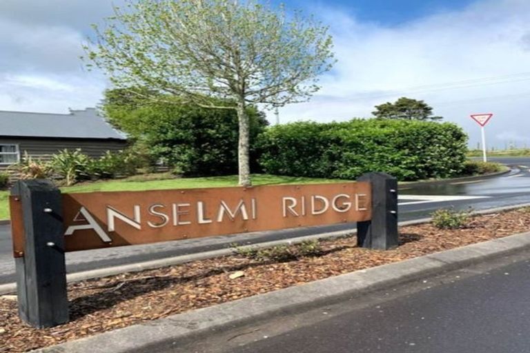Photo of property in 21 Anselmi Ridge Road, Pukekohe, 2120