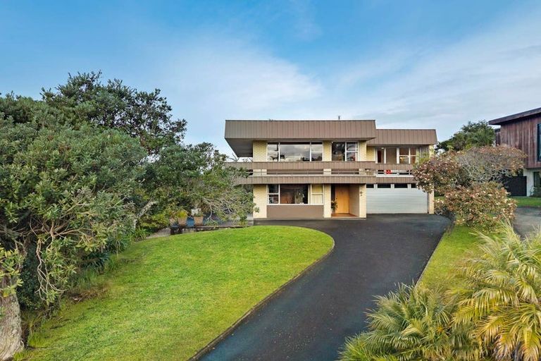 Photo of property in 22 Park Rise, Campbells Bay, Auckland, 0630