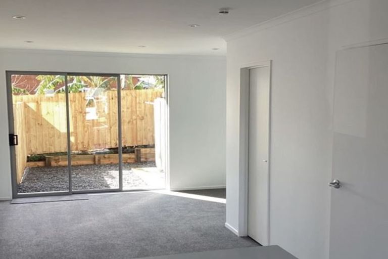 Photo of property in 17 Ngae Place, Mangere East, Auckland, 2024