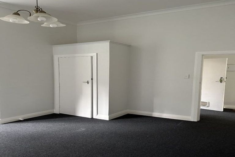 Photo of property in 3/133 Kelburn Parade, Kelburn, Wellington, 6012