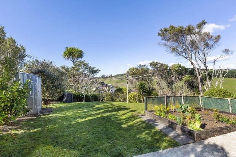 Photo of property in 4 Robertson Street, Raglan, 3225