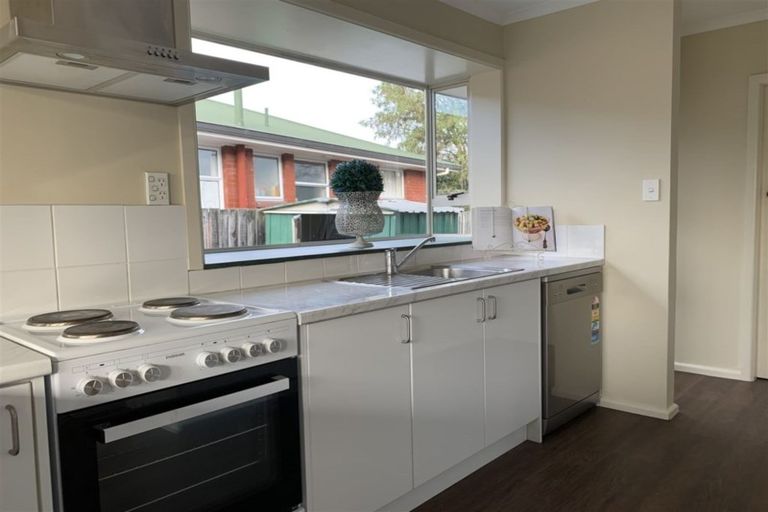 Photo of property in 13 Kathleen Crescent, Hornby, Christchurch, 8042