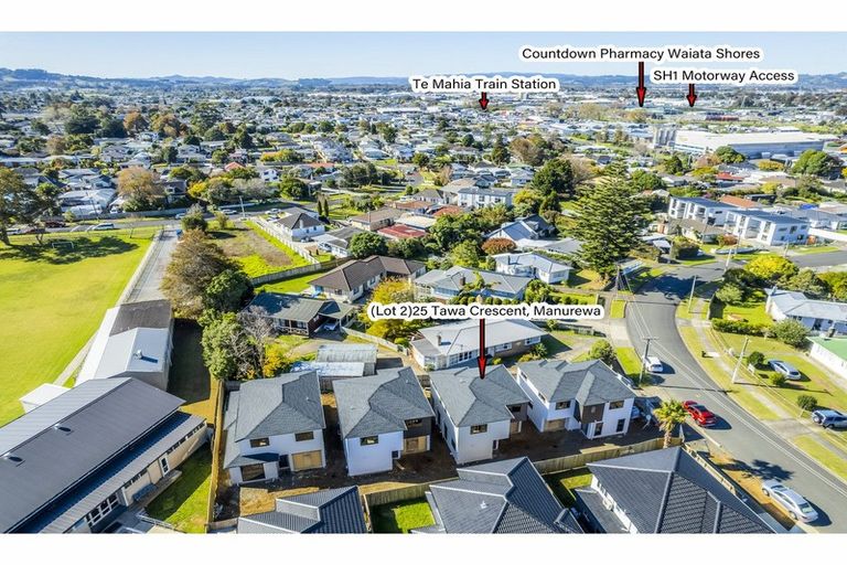 Photo of property in 2/25 Tawa Road, Te Atatu Peninsula, Auckland, 0610