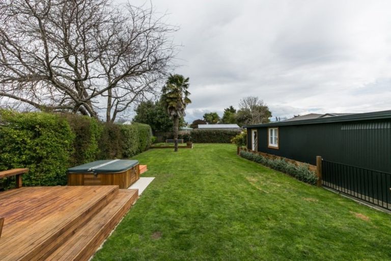 Photo of property in 1111a Heretaunga Street East, Parkvale, Hastings, 4122