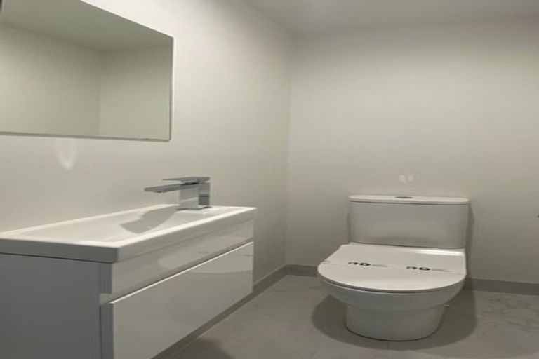 Photo of property in 10 Tuputupu Drive, Kumeu, 0810