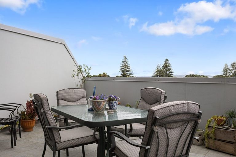 Photo of property in 415/11 Tamariki Avenue, Kelston, Auckland, 0602