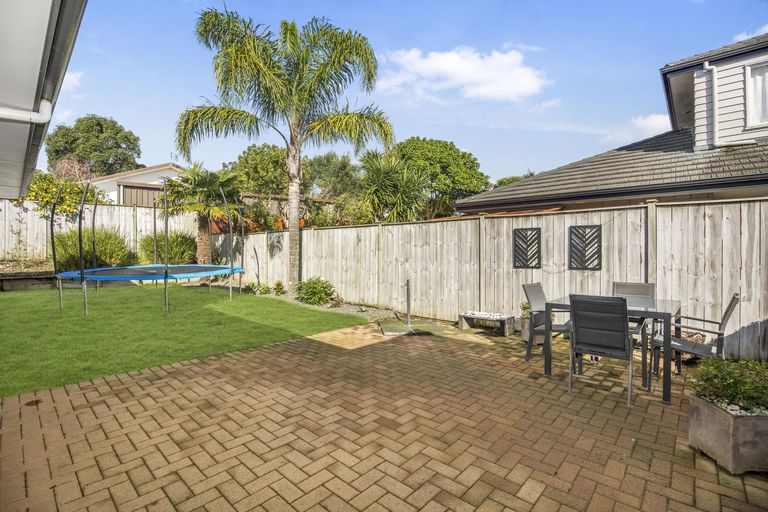 Photo of property in 28 Belfry Place, Wattle Downs, Auckland, 2103