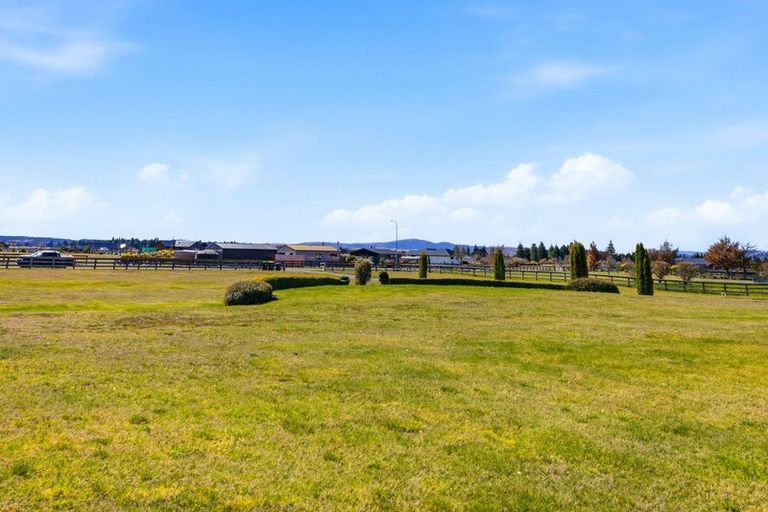 Photo of property in 19 The Drive, Twizel, 7999