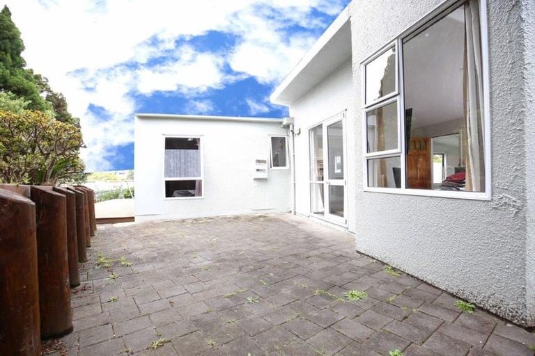 Photo of property in 1/728 Beach Road, Browns Bay, Auckland, 0630