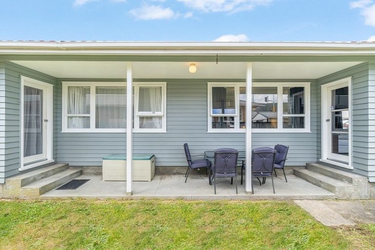 Photo of property in 3 Maoribank Grove, Brown Owl, Upper Hutt, 5018