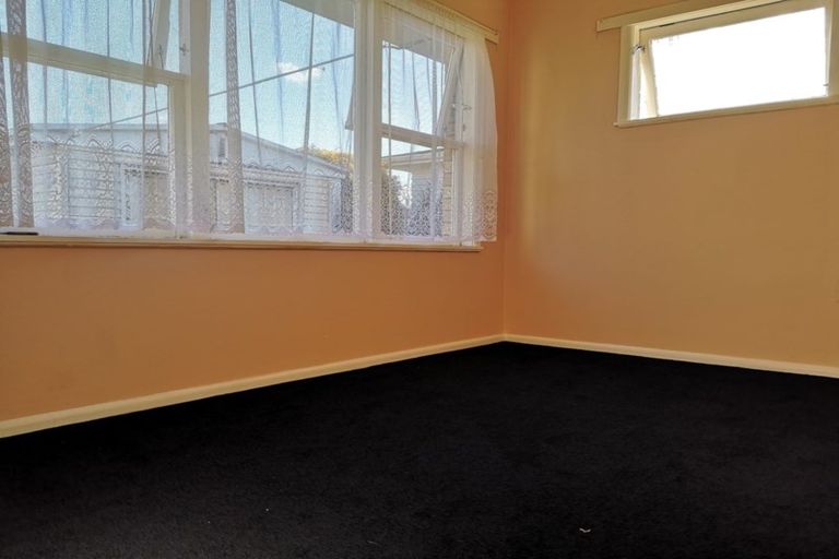 Photo of property in 24 Liston Crescent, Hillcrest, Hamilton, 3216