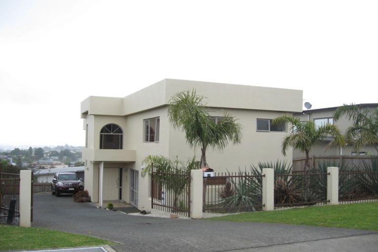 Photo of property in 18 Glendhu Road, Bayview, Auckland, 0629