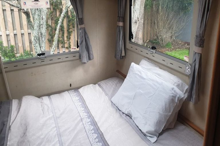 Photo of property in 2/249 One Tree Point Road, One Tree Point, 0118