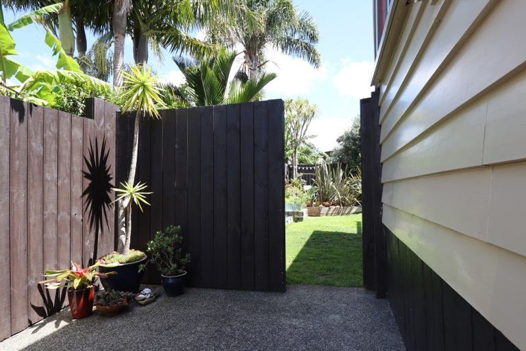 Photo of property in 50a Ngataringa Road, Devonport, Auckland, 0624