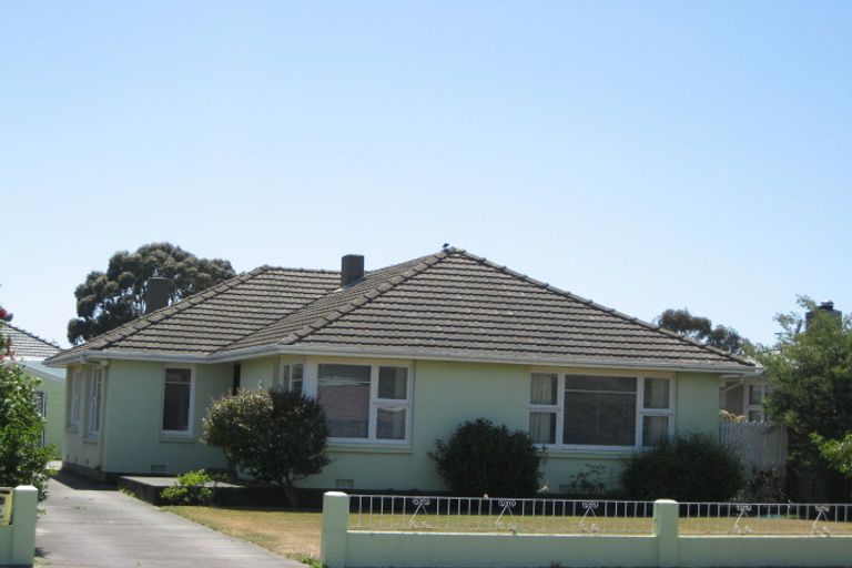Photo of property in 31 Bickerton Street, Wainoni, Christchurch, 8061