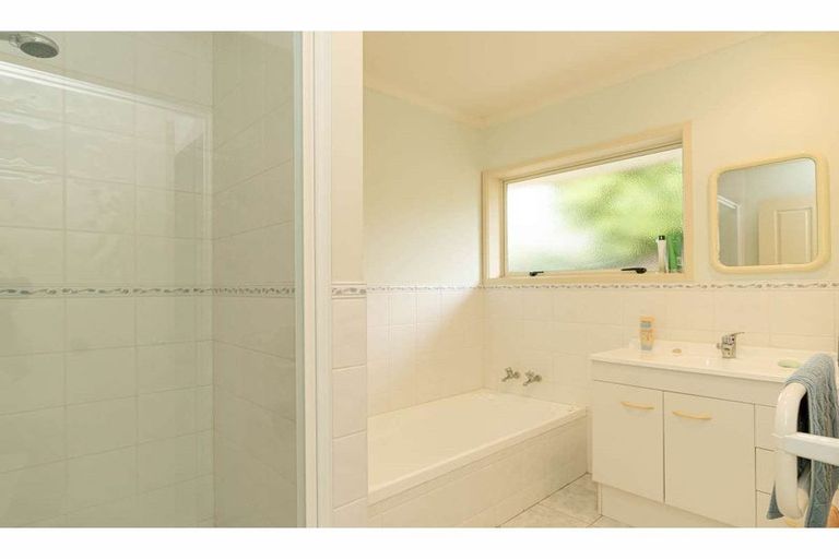 Photo of property in 3 Oakridge Drive, Kerikeri, 0230