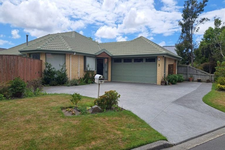 Photo of property in 3 Dunmurry Place, Casebrook, Christchurch, 8051