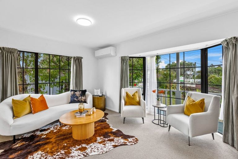 Photo of property in 96a Sturges Road, Henderson, Auckland, 0612