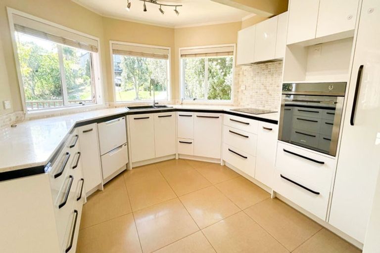 Photo of property in 4 Sailfish Drive, West Harbour, Auckland, 0618