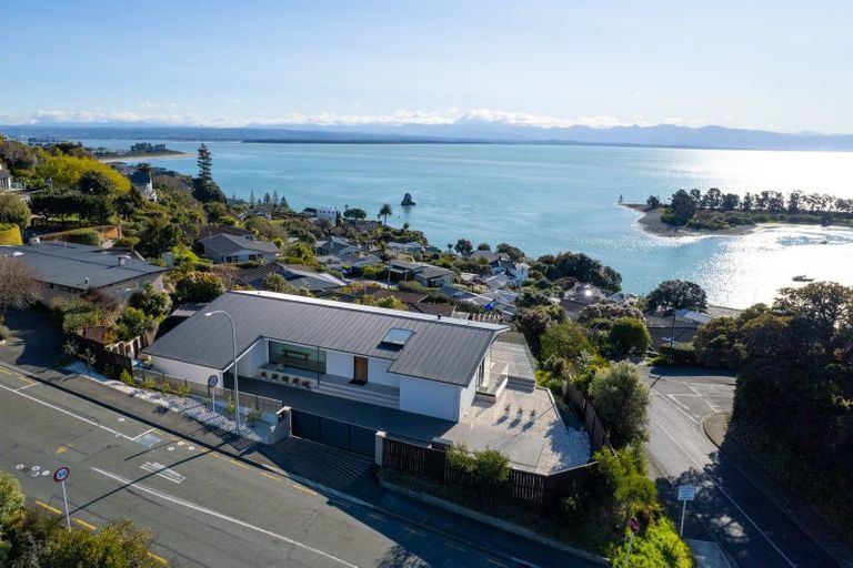 Photo of property in 82 Princes Drive, Britannia Heights, Nelson, 7010