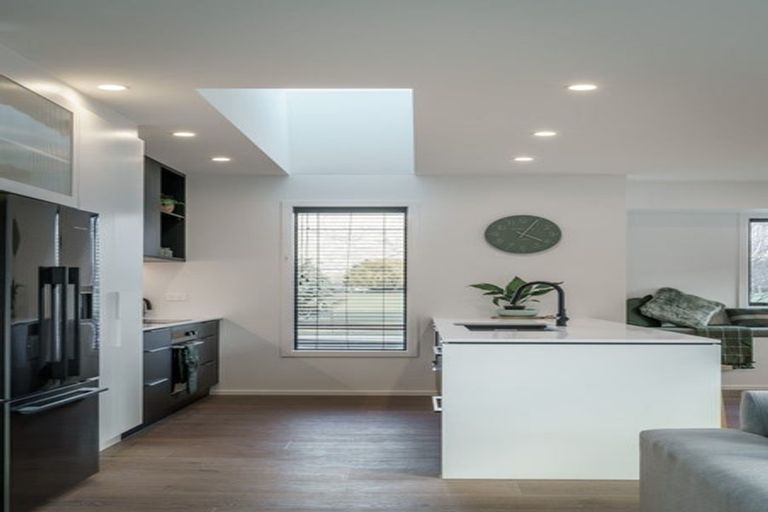 Photo of property in 1 Kamana Rise, Wanaka, 9382